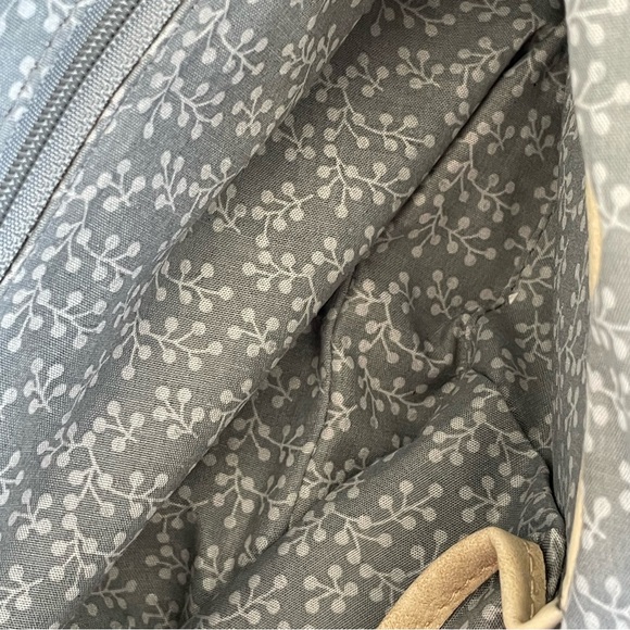 NWT Francescas Floral Embroidered Flapover Crossbody Bag w/ Gold Chainlink Strap - Picture 6 of 11